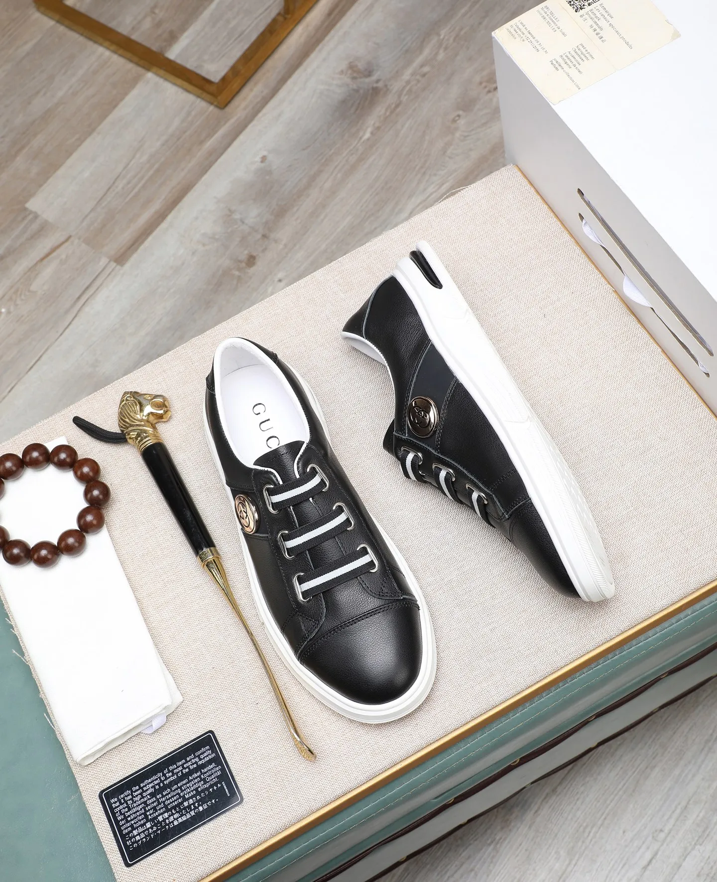 Men's shoes 💰460 GUCCI🔍🔍The latest models are on sale at the same time at the counter. Original calfskin imported from Italy, genuine leather lining, (high-end, extravagant, and classy) with exquisite workmanship. Soles: Original soles specially provided by the original factory. ⚠Exclusive double-layer movable molded soles are super comfortable⚠. Photos of the real thing🎬The real thing is even better🔍🔍"High quality·Follow the order" Code number 38-44